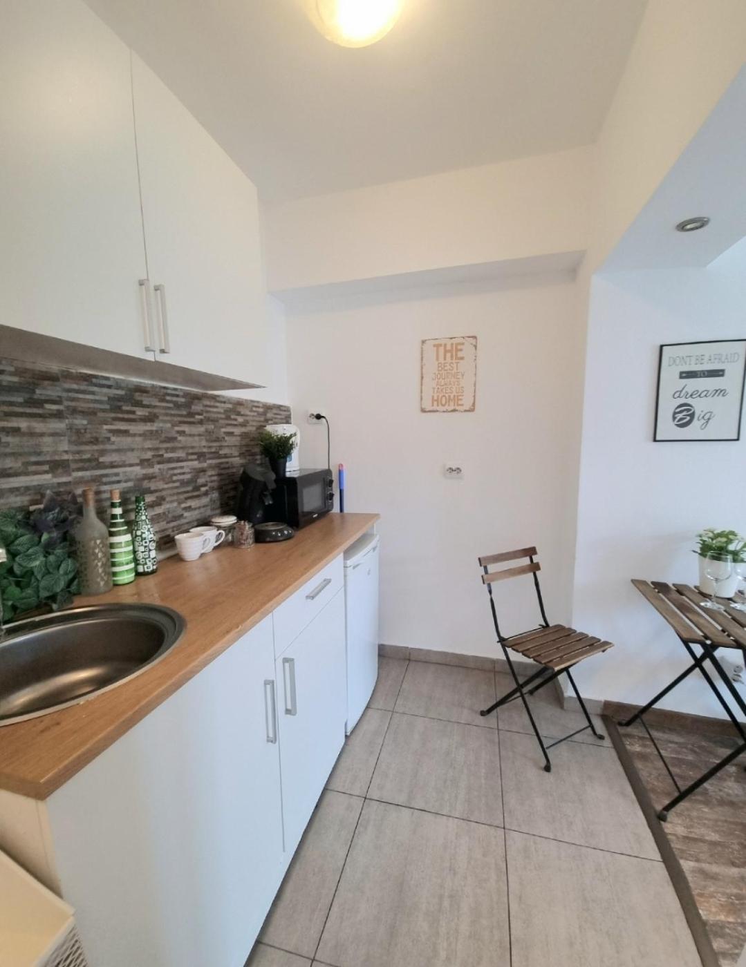 Studio Central Exer Бухарест Экстерьер фото